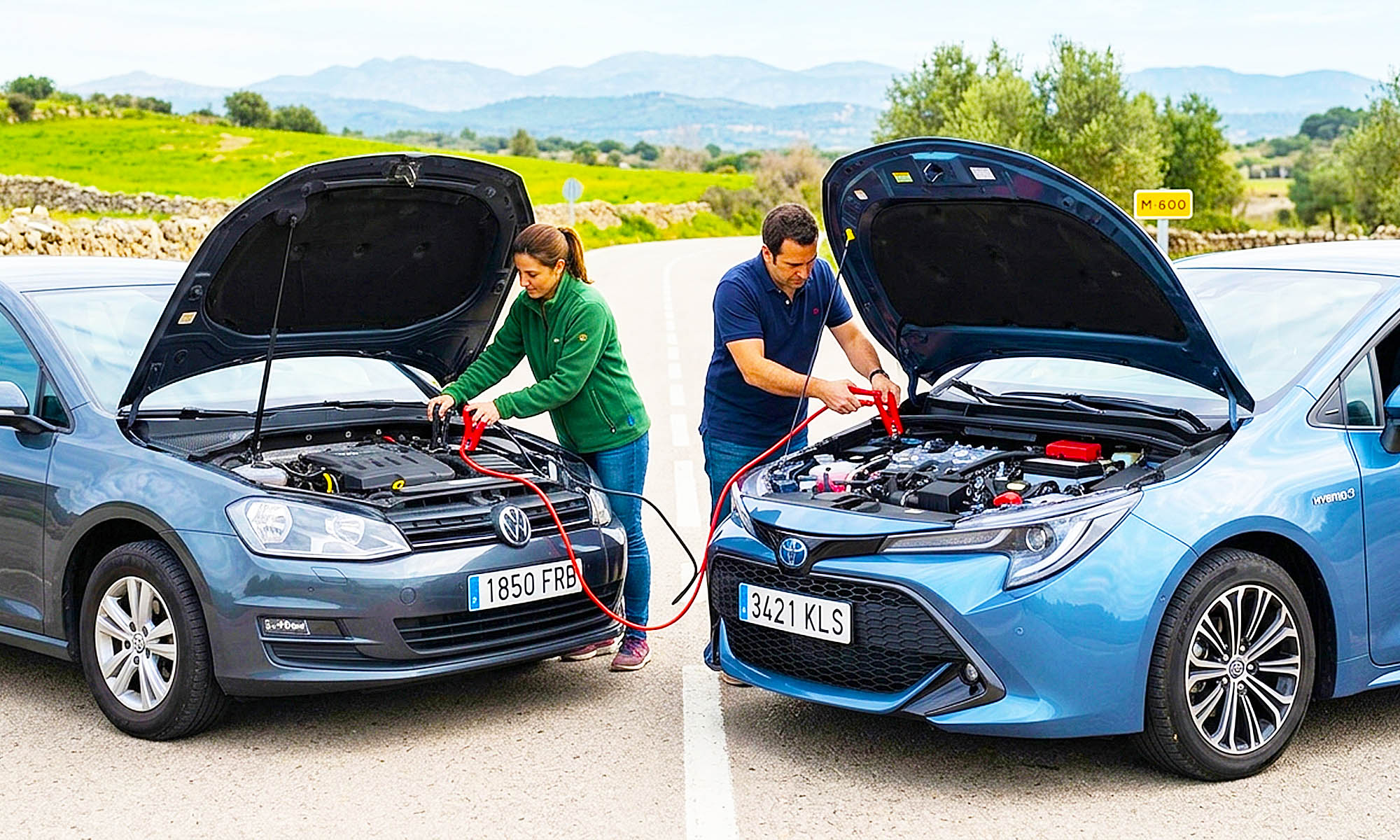 como arrancar un coche hibrido con cables 1