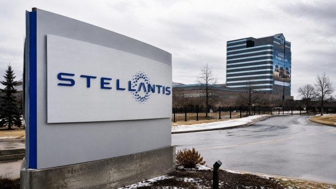 stellantis sign 2000x1200 stellantis sign 2000x1200