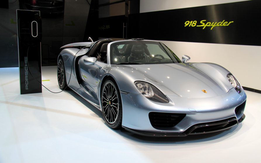  Porsche 918 Spyder híbrido enchufable. 