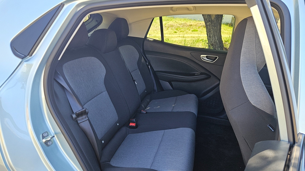 MG MG4 Urban Desde sólo 16.790 € y con hasta 416 km pone patas arriba a los eléctricos en España (13)