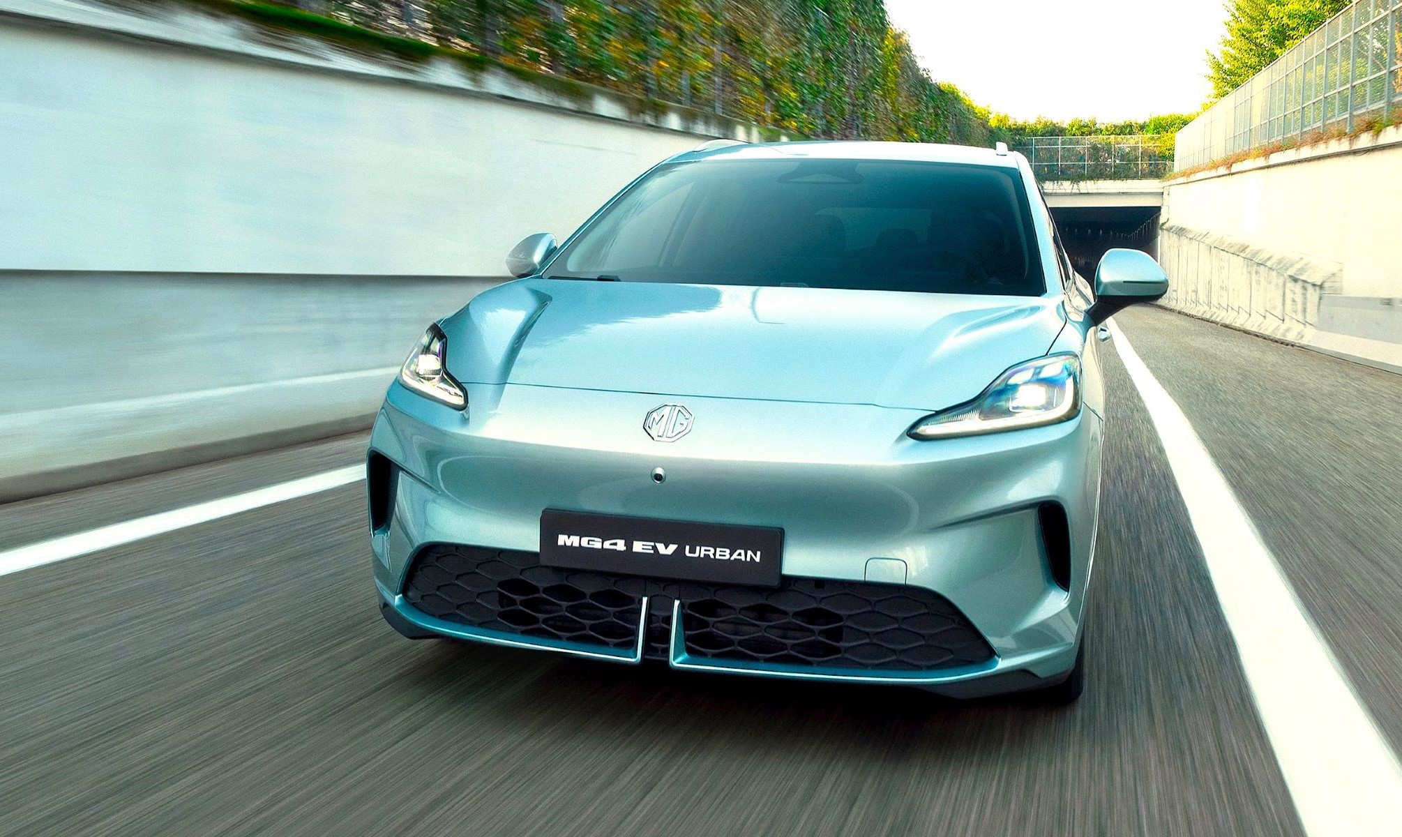 MG sorprende al mercado de eléctricos en España con este MG4 Urban: muy espacioso y a un precio de derribo.