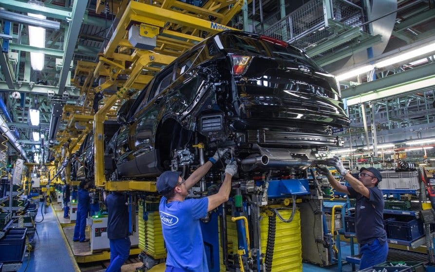  Línea de producción de Ford. | Imagen: Europa Press 