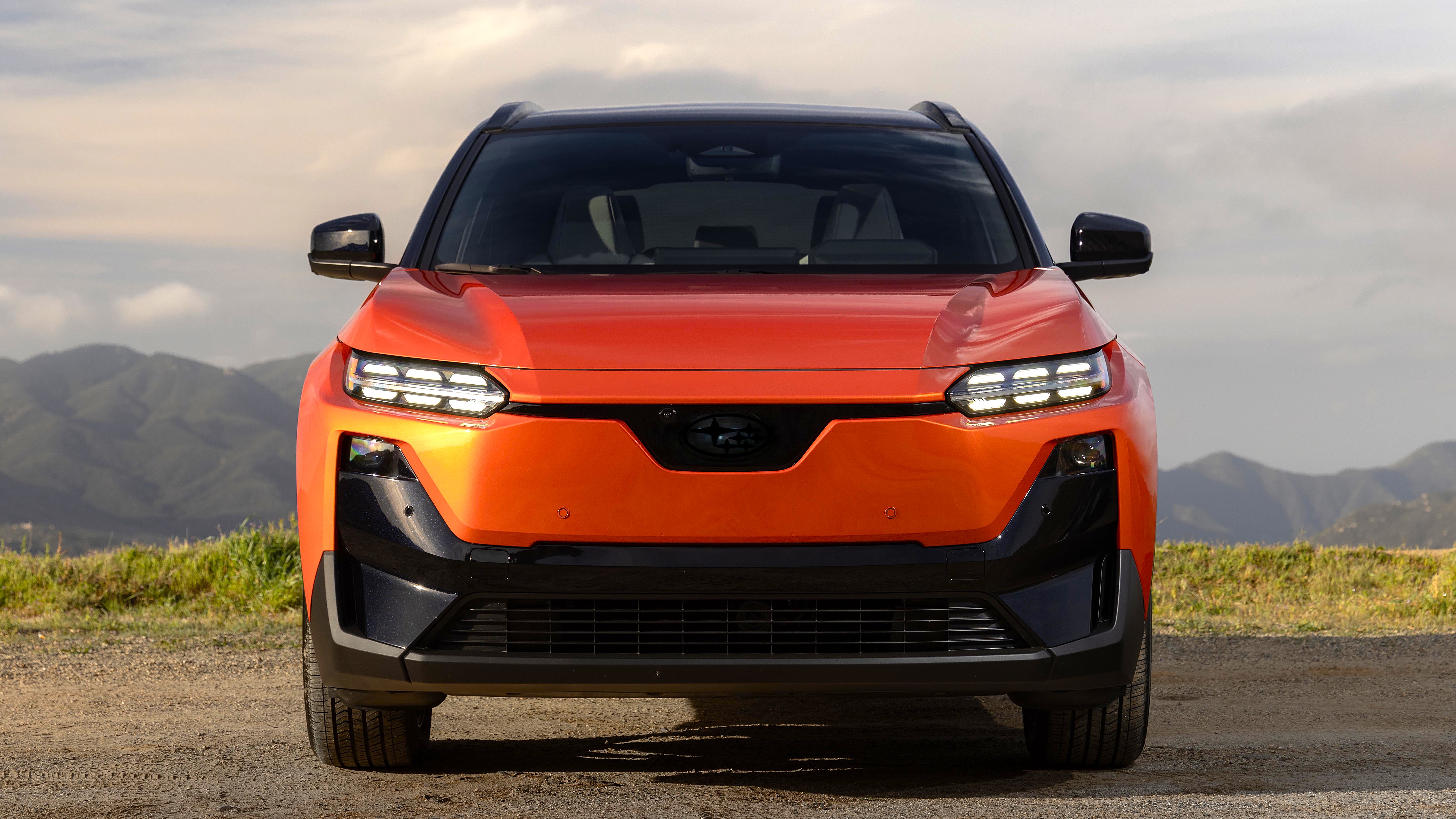 Pese a contar con su misma base mecánica, este gemelo del Toyota C-HR+ será más barato por una razón muy sencilla.