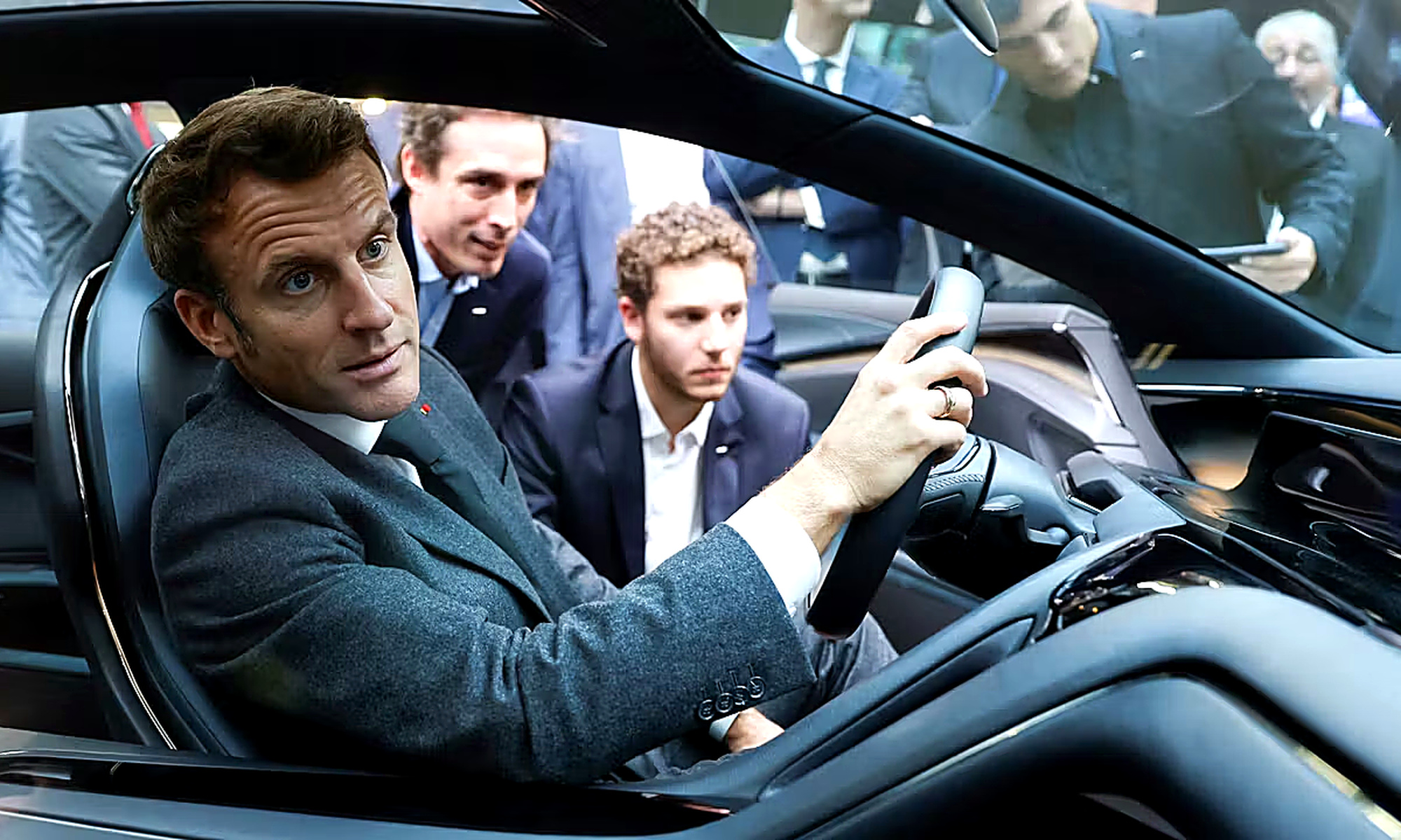 Emmanuel Macron coche eléctrico