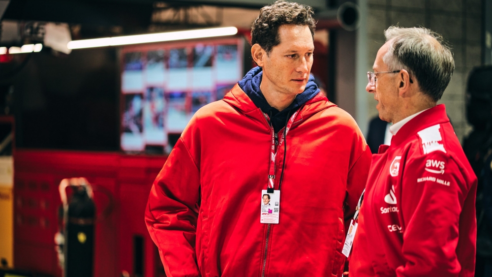 John Elkann Ferrari Multa 183.000.000 euros y condena presidente Ferrari culpa abuela John Elkann Ferrari Multa 183.000.000 euros y condena presidente Ferrari culpa abuela
