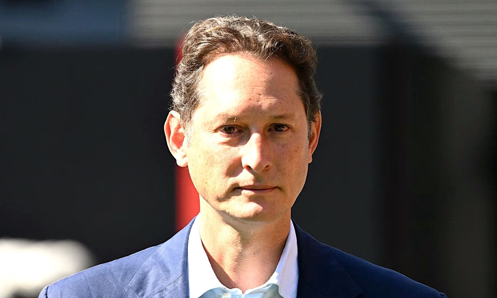 John Elkann, el máximo dirigente de Ferrari, suma al malo recibimiento del Luce una multa millonaria y una condena de un año.