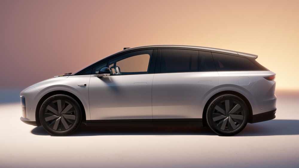 li auto i6 De madrid a Girona recargar 31.600 euros SUV reta Tesla Xiaomi Europa 2