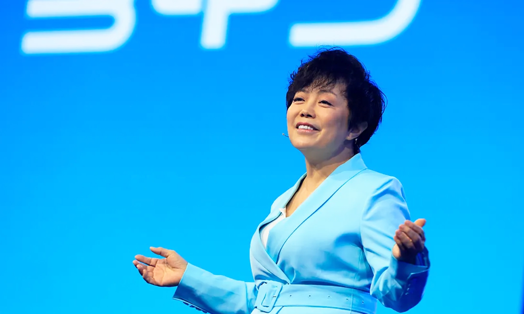 stella li vicepresidenta byd opinion sincera clara ferrari luce electrico