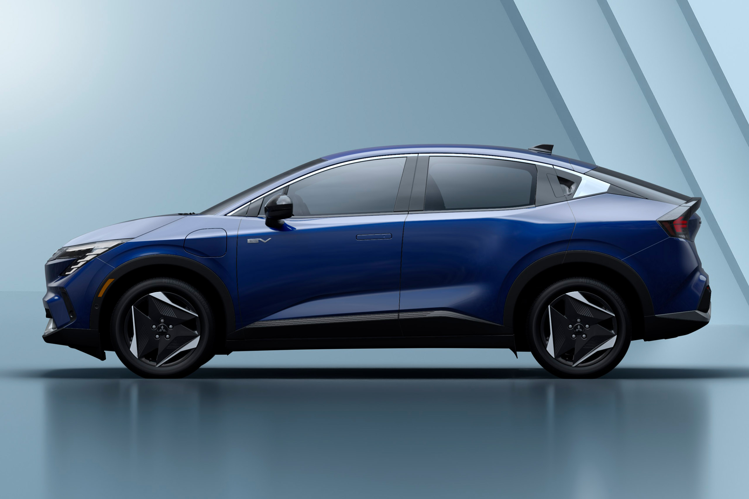  Eclipse Sportback EV 2