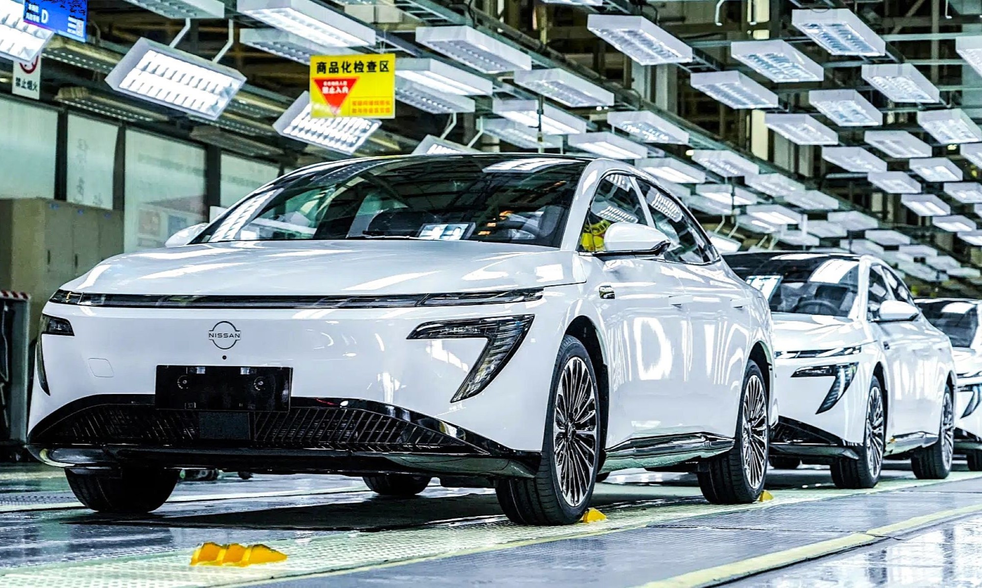 Nissan puso a la venta en 2025 un eléctrico que nadie esperaba que tuviera tal éxito. Ha dado lugar a una gama que ya ha logrado 100.000 ventas.