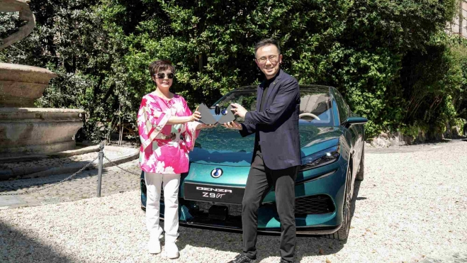 Stella Li y Patrick Zhong