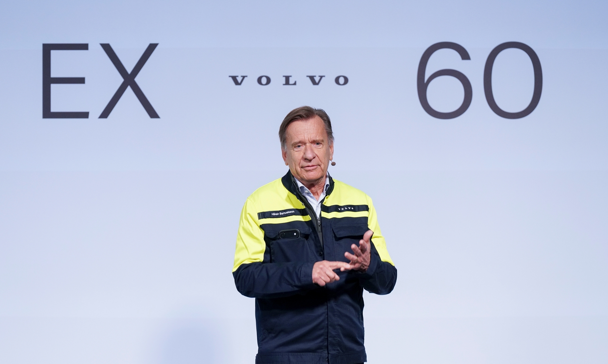 Hakan Samuelsson durante el acto inaugural de la producción del Volvo EX60.