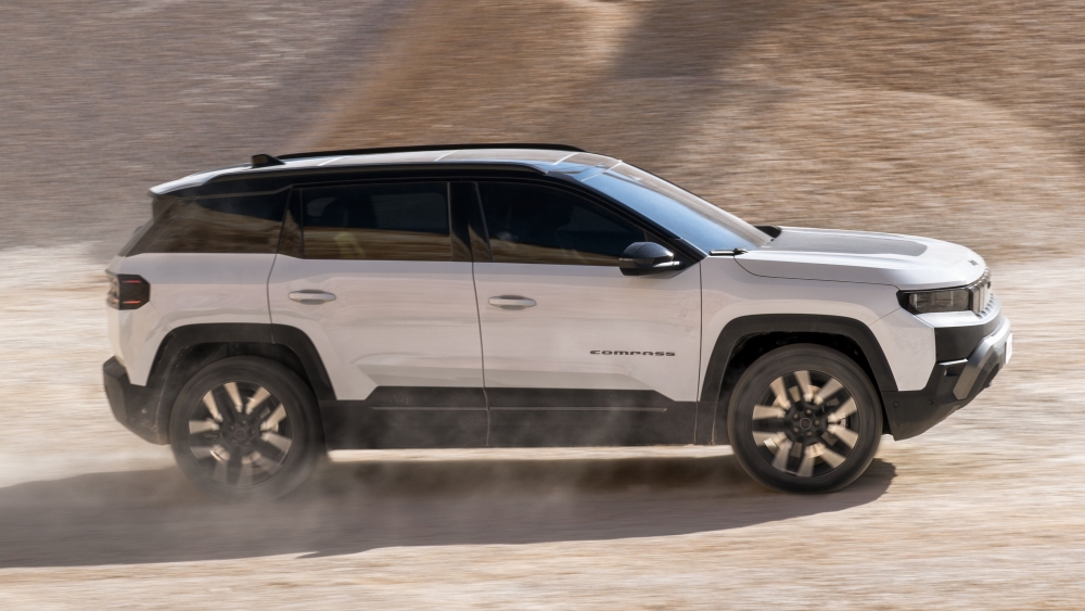 Jeep Compass 4xe 674 km tras 2,5 millones de ventas el último SUV eléctrico de Jeep va a por el Toyota RAV4(8)
