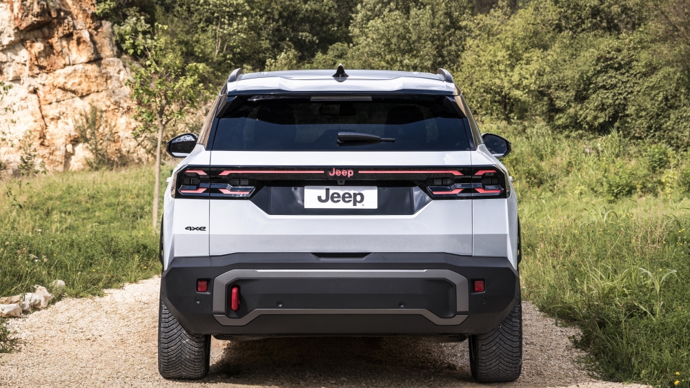 Jeep Compass 4xe 674 km tras 2,5 millones de ventas el último SUV eléctrico de Jeep va a por el Toyota RAV4(9)