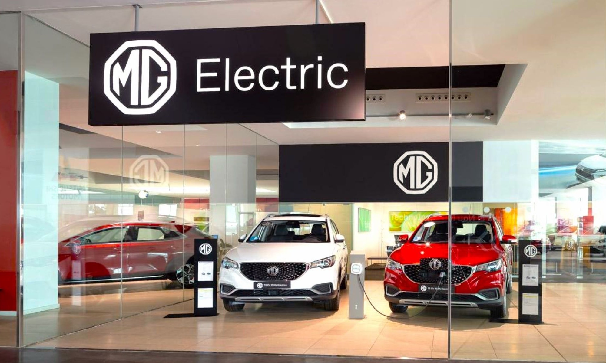 El Plan Auto+, por lo corto de sus fondos, podría dejar a más de 50.000 compradores españoles sin ayudas para la compra de coches eléctricos.