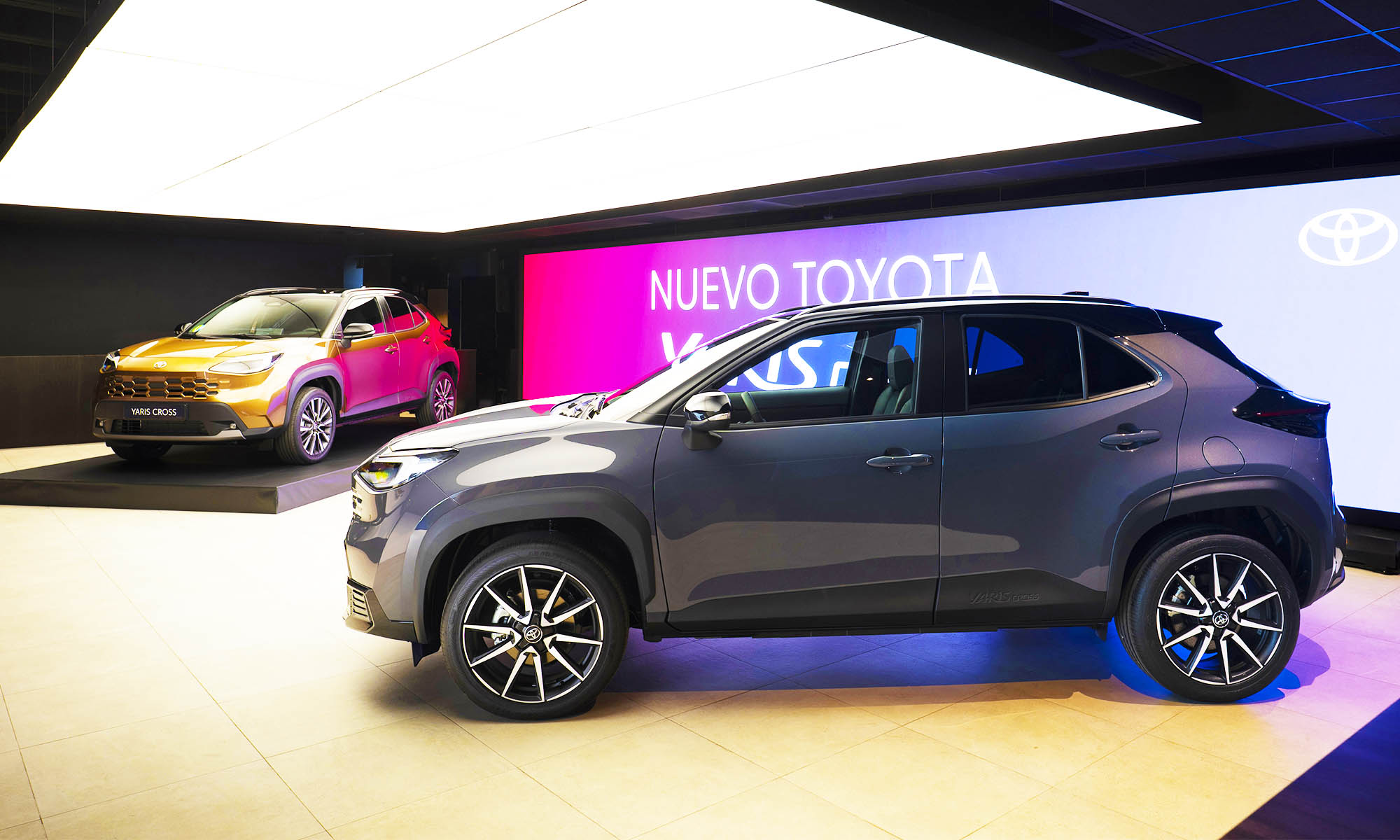 toyota yaris cross 2027 suv hibrido 1