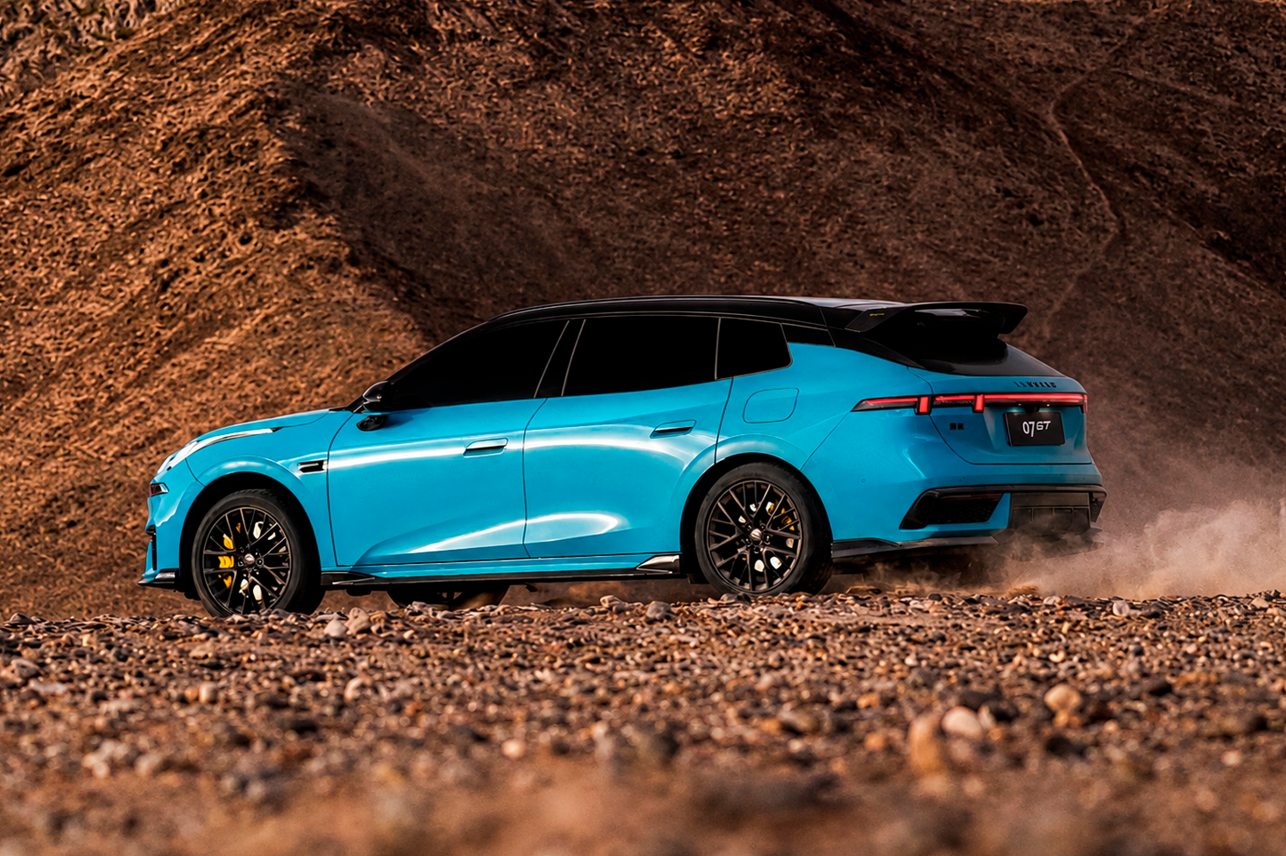 Lynk & Co 07 GT