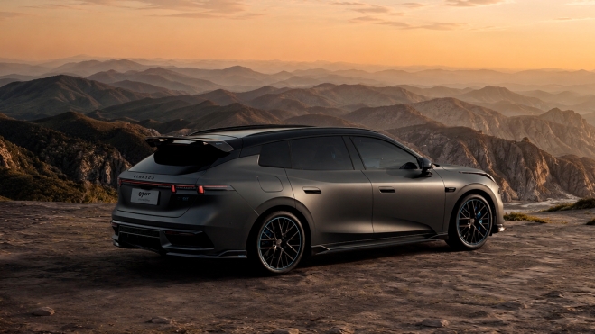 Lynk & Co 07 GT 1