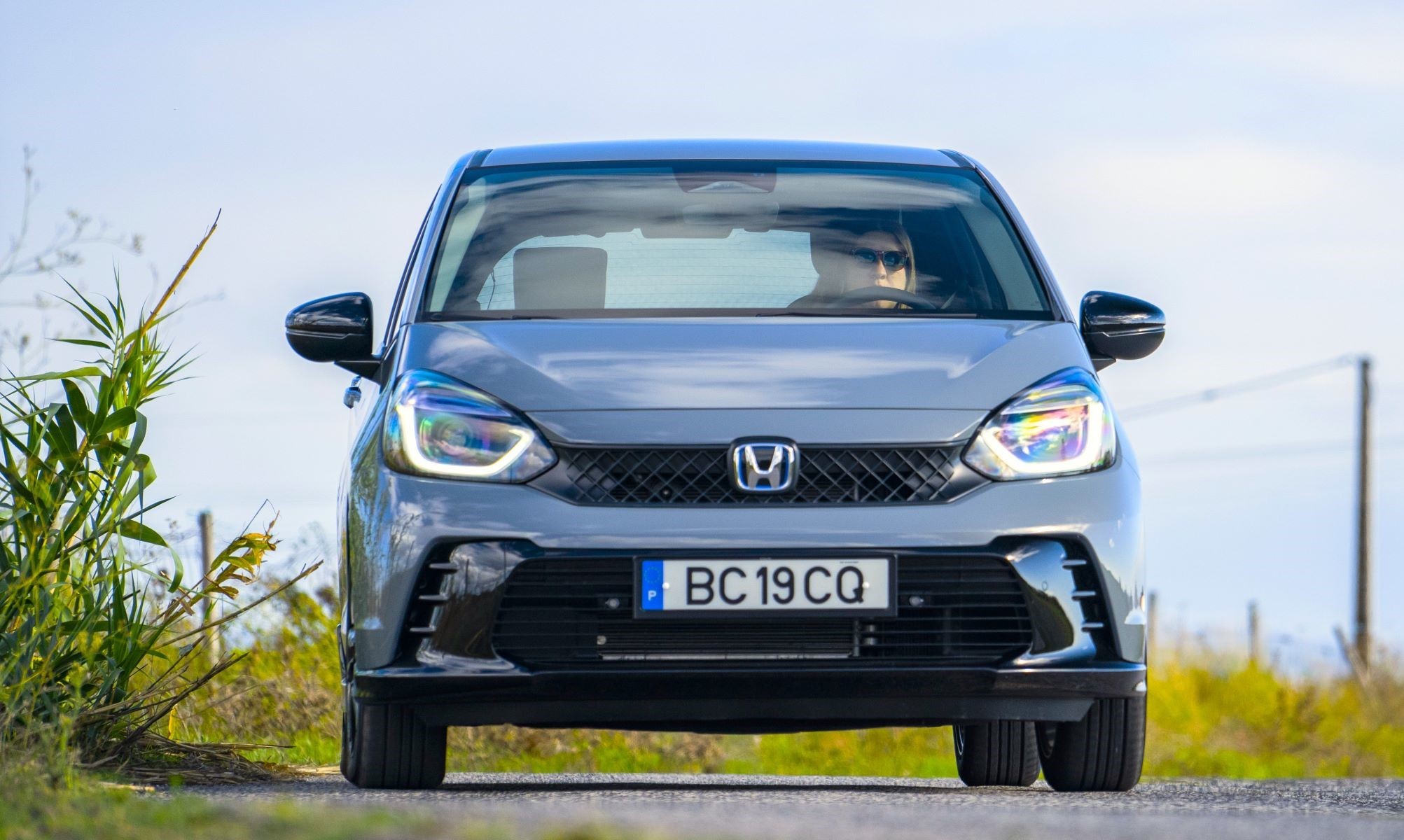 El Toyota Yaris tiene desde hace 25 años un rival histórico, que también es un híbrido de lo más fiable: el Honda Jazz.