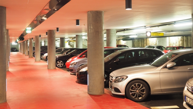 es legal aparcar coche moto misma plaza parking aparcamiento garaje 1