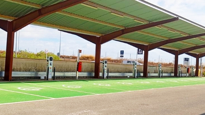 estaciones de recarga coche electrico adif 3