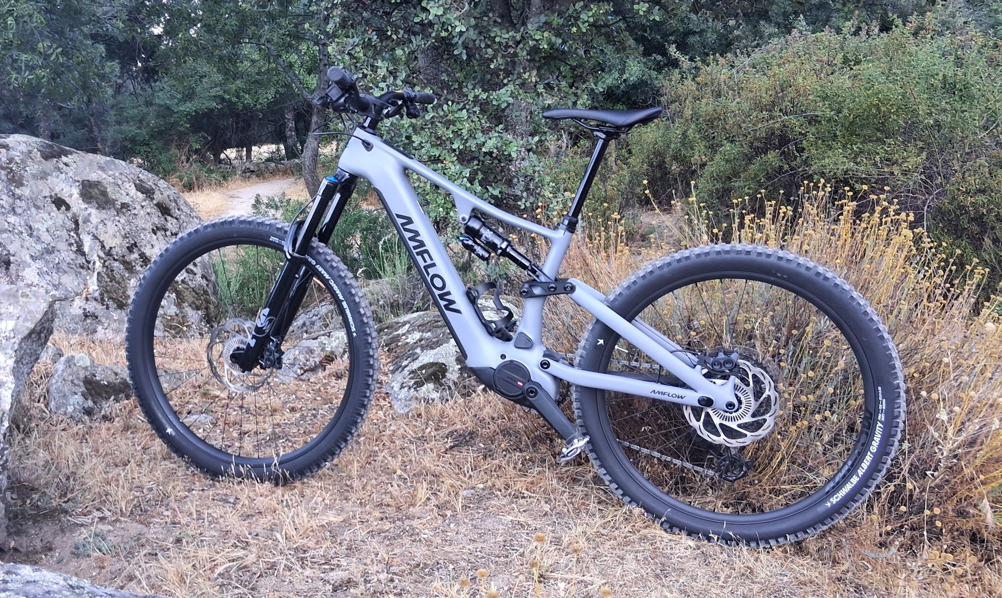 Esta bicicleta tiene un motor con 1.500 W de potencia máxima y hasta 150 Nm de par motor (Foto: Híbridos y Eléctricos).