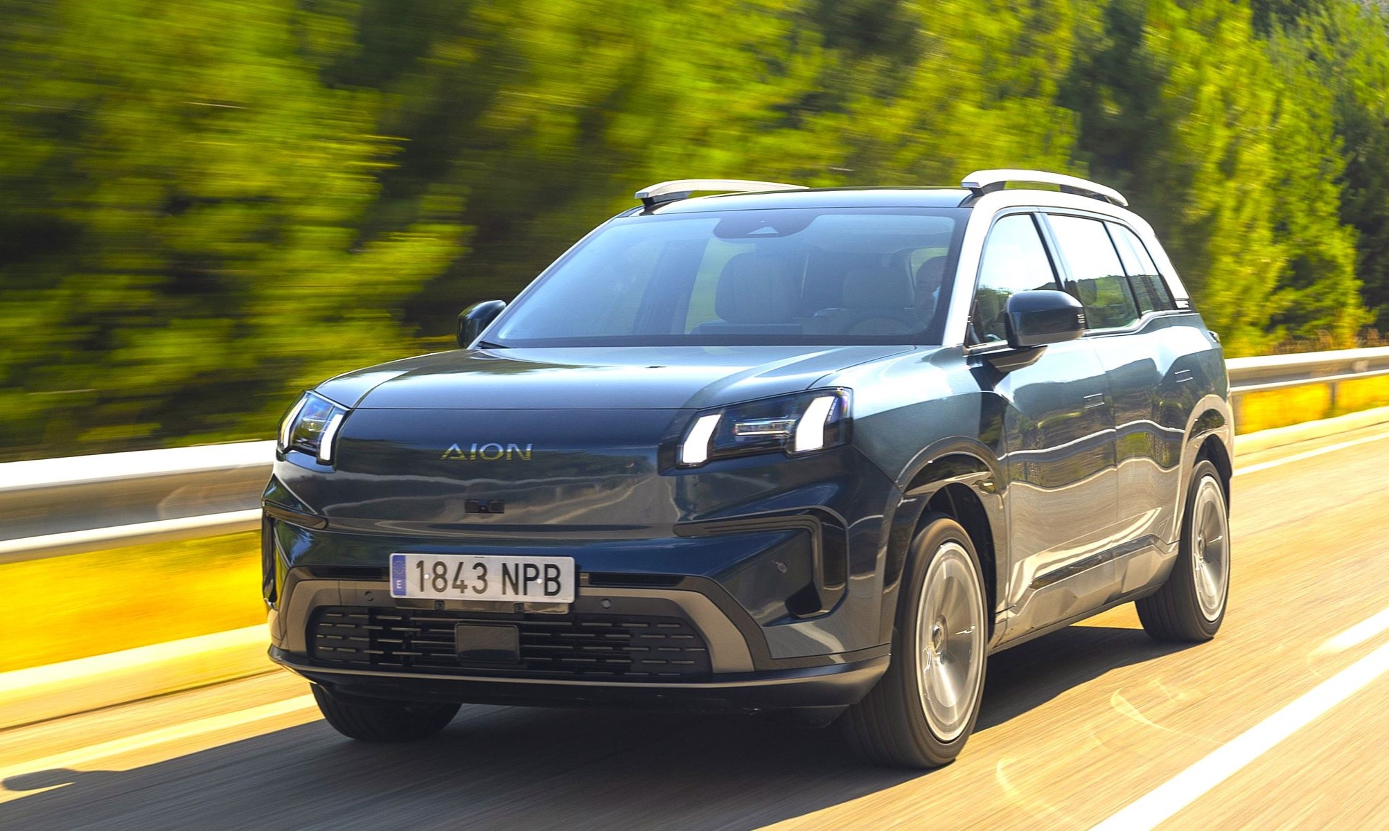 El primer SUV de GAC en España resulta barato por su relación calidad equipamiento, y viene dispuesto a restar ventas al BYD Seal U.