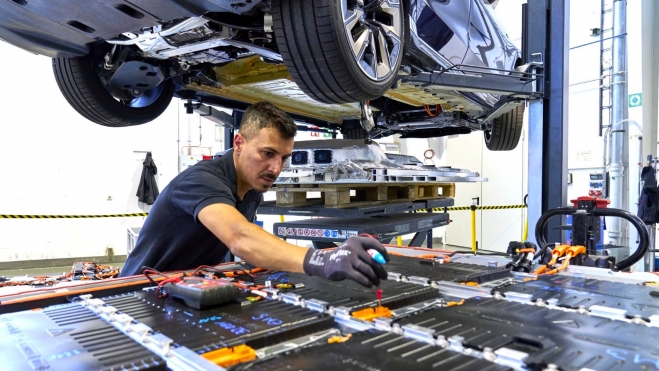 Reparacion batería eléctrico Reparar eléctrico cuesta 23 % más no culpa batería motivos insólitos Reparacion batería eléctrico Reparar eléctrico cuesta 23 % más no culpa batería motivos insólitos