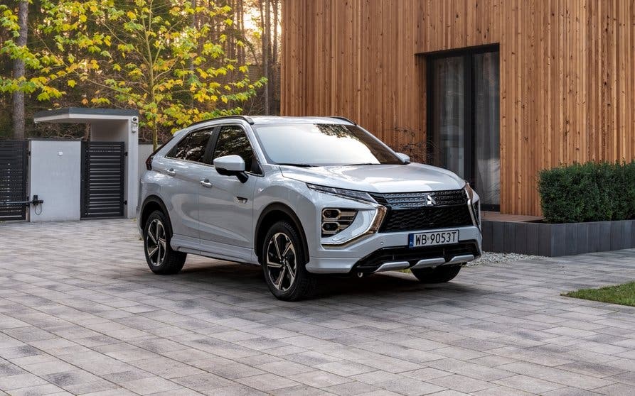  El Mitsubishi Eclipse Cross PHEV ya tiene precios en España. 