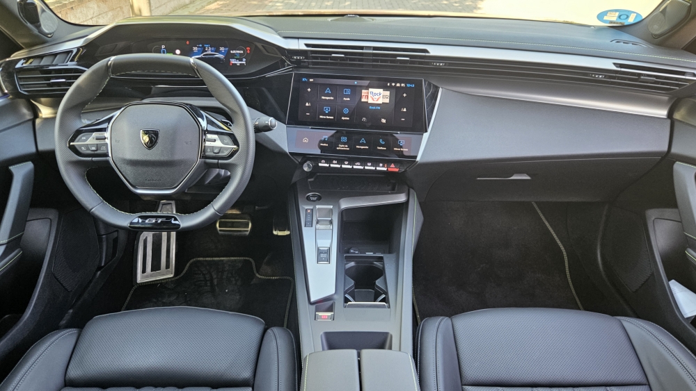 Peugeot 408 PHEV 2026 2,6 L100 km y etiqueta CERO probamos nuevo Peugeot 408 supera cualquier SUV (9) Peugeot 408 PHEV 2026 2,6 L100 km y etiqueta CERO probamos nuevo Peugeot 408 supera cualquier SUV (9)