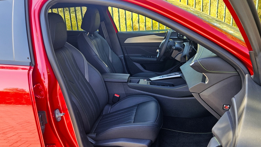 Peugeot 408 PHEV 2026 2,6 L100 km y etiqueta CERO probamos nuevo Peugeot 408 supera cualquier SUV (7) Peugeot 408 PHEV 2026 2,6 L100 km y etiqueta CERO probamos nuevo Peugeot 408 supera cualquier SUV (7)