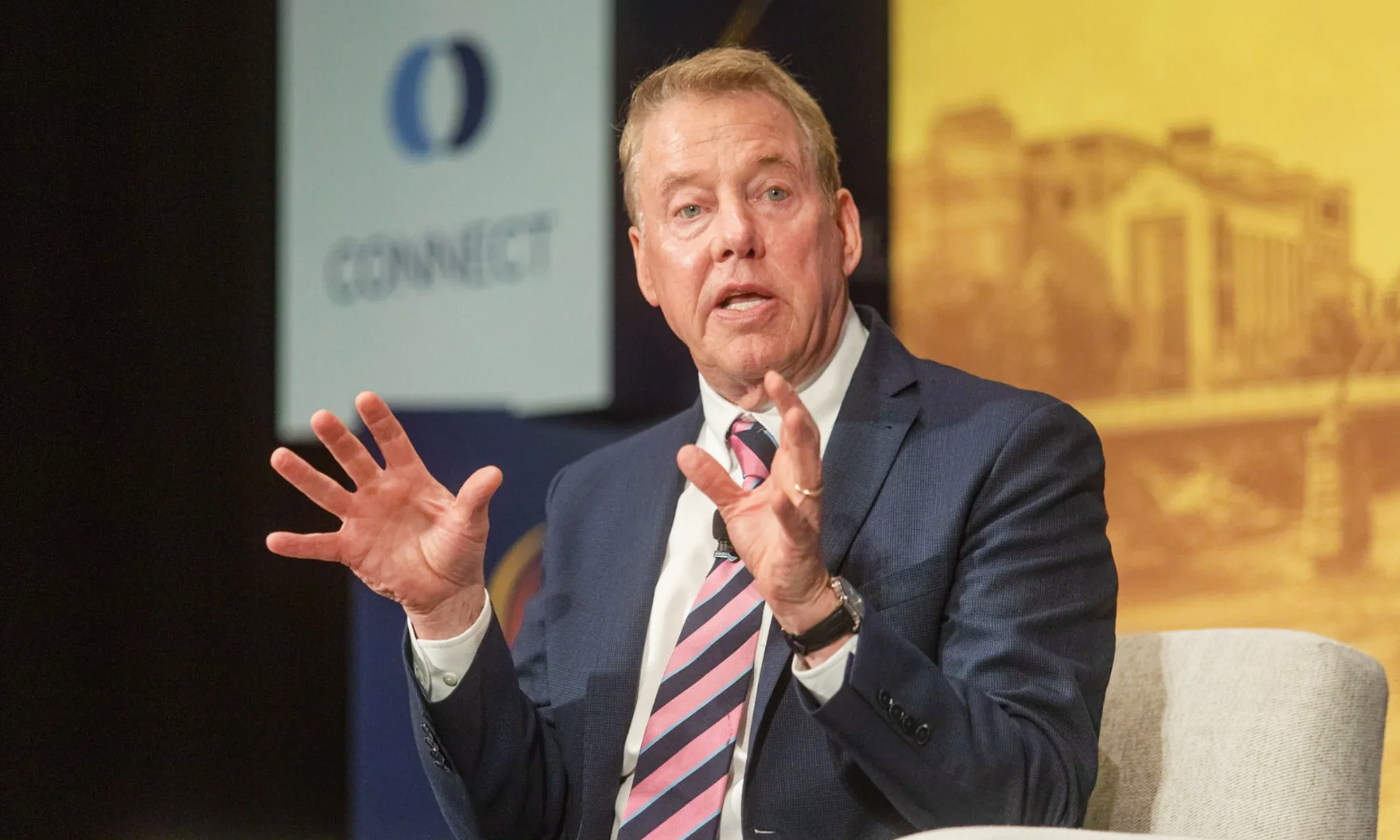 Bill Ford insta a las empresas norteamericanas a 'plantar cara a los chinos'.