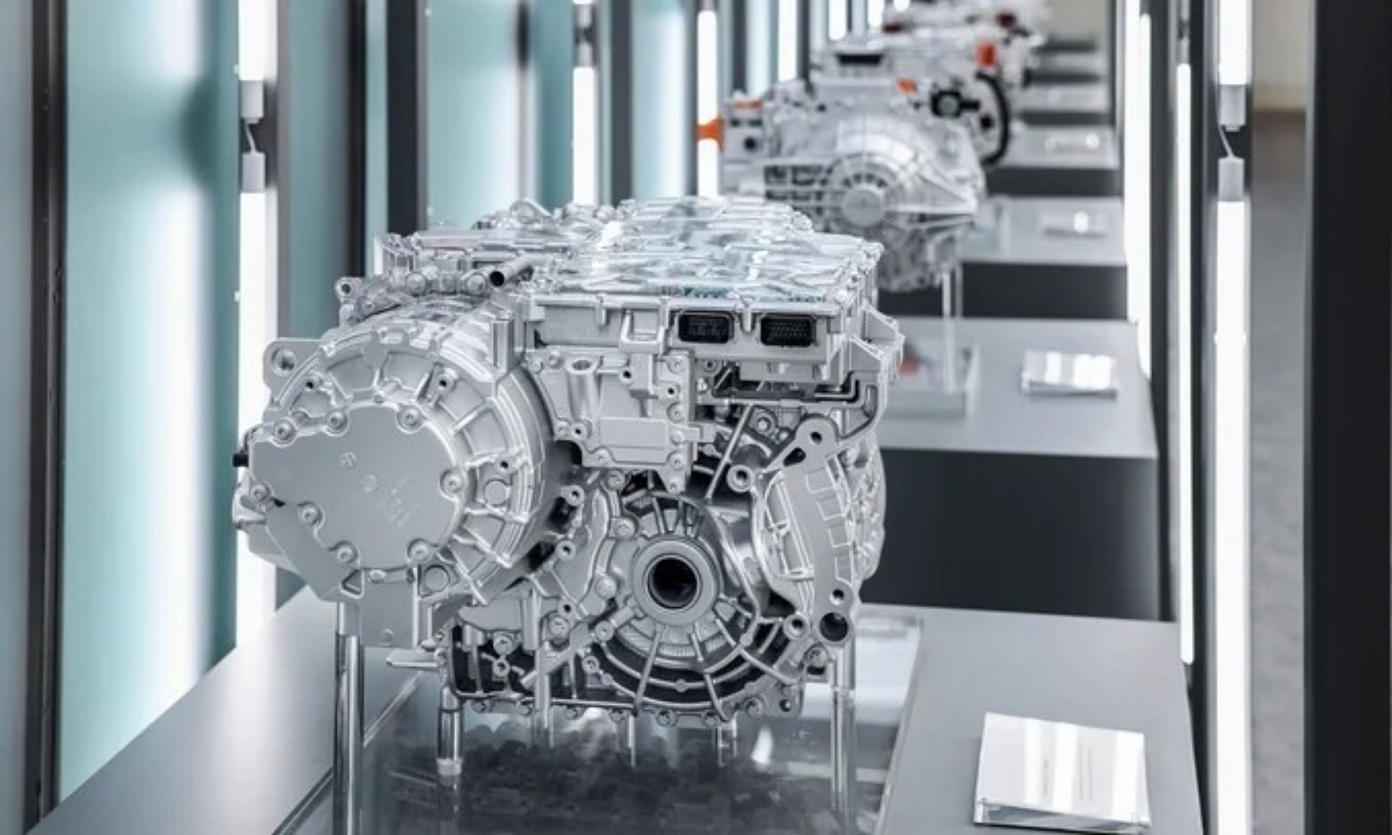 Geely Galaxy ha presentado oficialmente su sistema de propulsión eléctrica inteligente 16 en 1 “Thunder”.