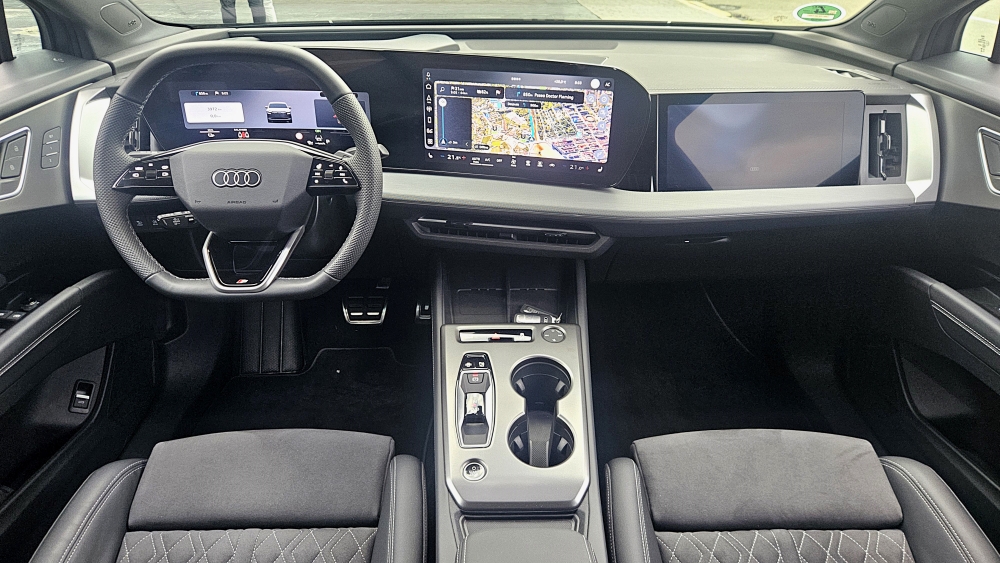 Audi Q4 etron Sportback 592 km de autonomía probamos el Audi Q4 etron, su SUV eléctrico más barato y más vendido en España (5) Audi Q4 etron Sportback 592 km de autonomía probamos el Audi Q4 etron, su SUV eléctrico más barato y más vendido en España (5)