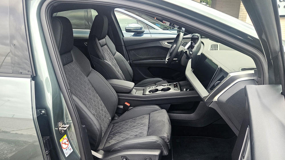 Audi Q4 etron Sportback 592 km de autonomía probamos el Audi Q4 etron, su SUV eléctrico más barato y más vendido en España (2) Audi Q4 etron Sportback 592 km de autonomía probamos el Audi Q4 etron, su SUV eléctrico más barato y más vendido en España (2)