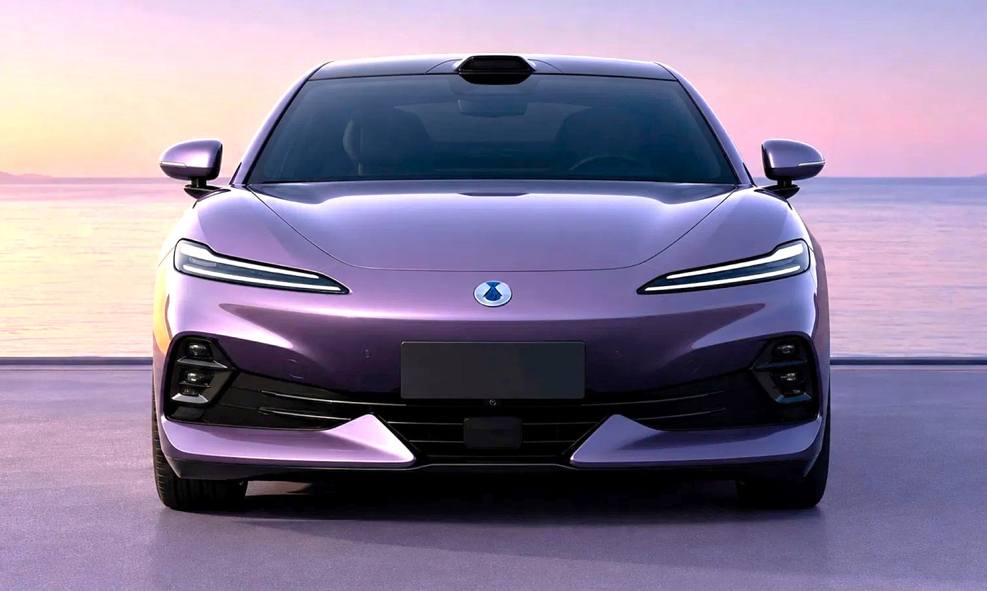 El Denza Z9S es la versión berlina -y algo más corta- del eléctrico más exclusivo de BYD a la venta en España.