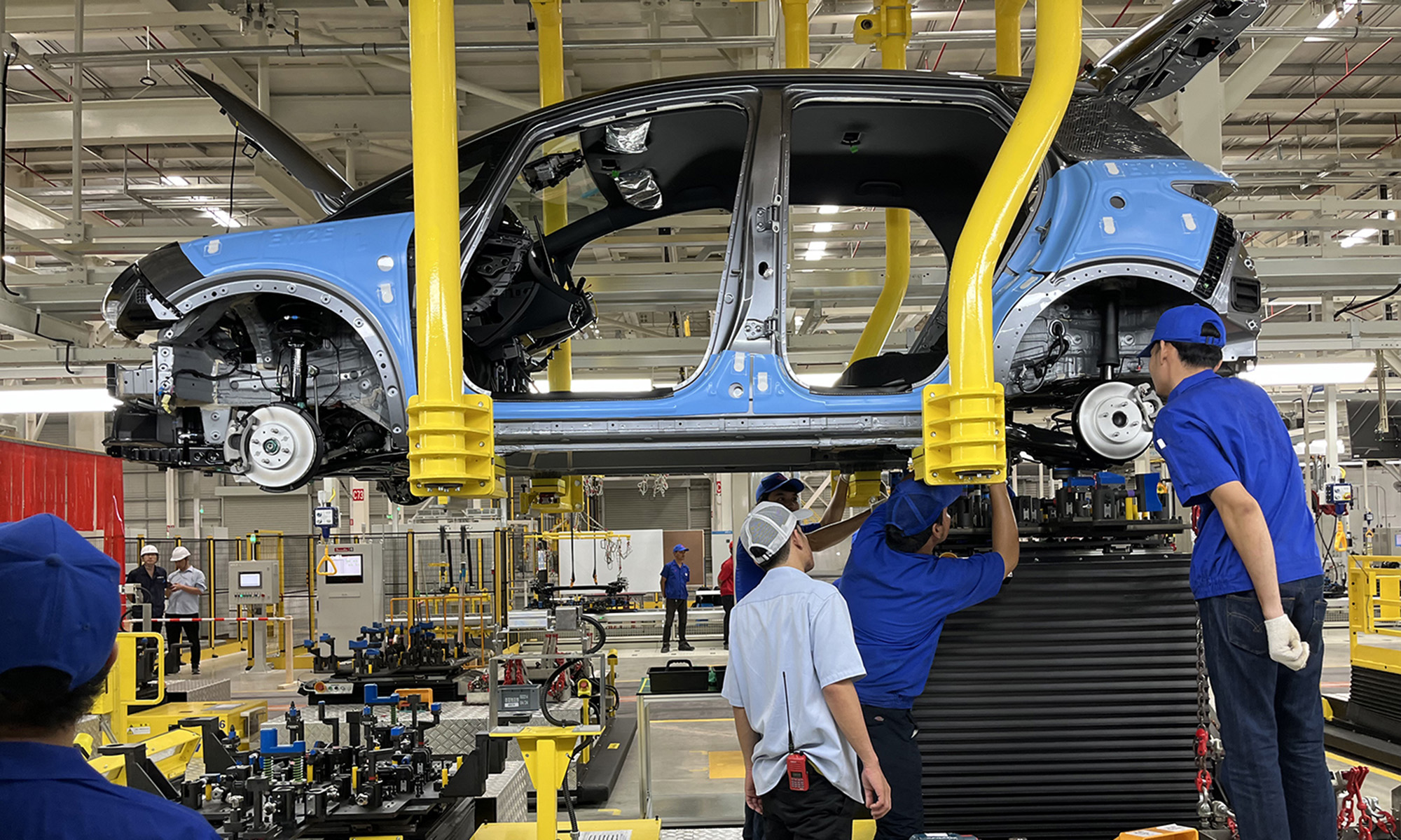 byd crece busca 9000 empleados trabajadores 1
