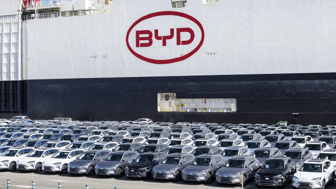 byd crece busca 9000 empleados trabajadores