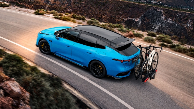Lynk & Co 07 GT 2 Lynk & Co 07 GT 2