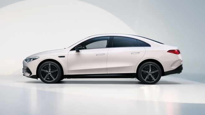 Mercedes CLA L Lateral