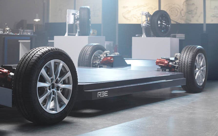  REE y Magna unen sus fuerzas para crear vehículos eléctricos modulares adaptados a las especificaciones de sus clientes. 