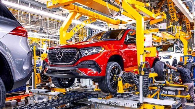 A Estados Unidos no le gusta la nacionalidad del 20 % de los accionistas de Mercedes, que podría ver prohibidas sus ventas en ese pais. A Estados Unidos no le gusta la nacionalidad del 20 % de los accionistas de Mercedes, que podría ver prohibidas sus ventas en ese pais.