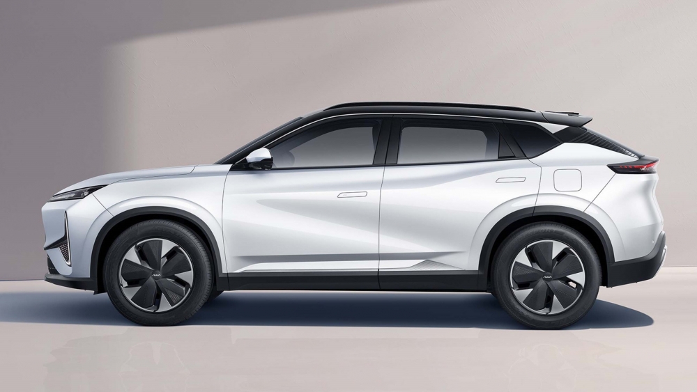 Dongfeng MAGE Récord histórico 2.239 km de autonomía y etiqueta ECO para este SUV chino que arrasará en España por su precio(4)