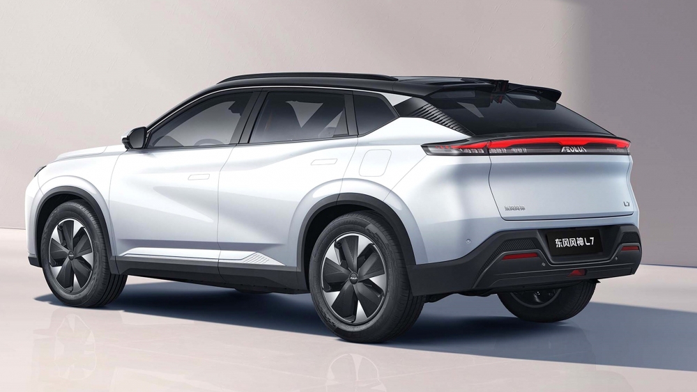 Dongfeng MAGE Récord histórico 2.239 km de autonomía y etiqueta ECO para este SUV chino que arrasará en España por su precio(10)