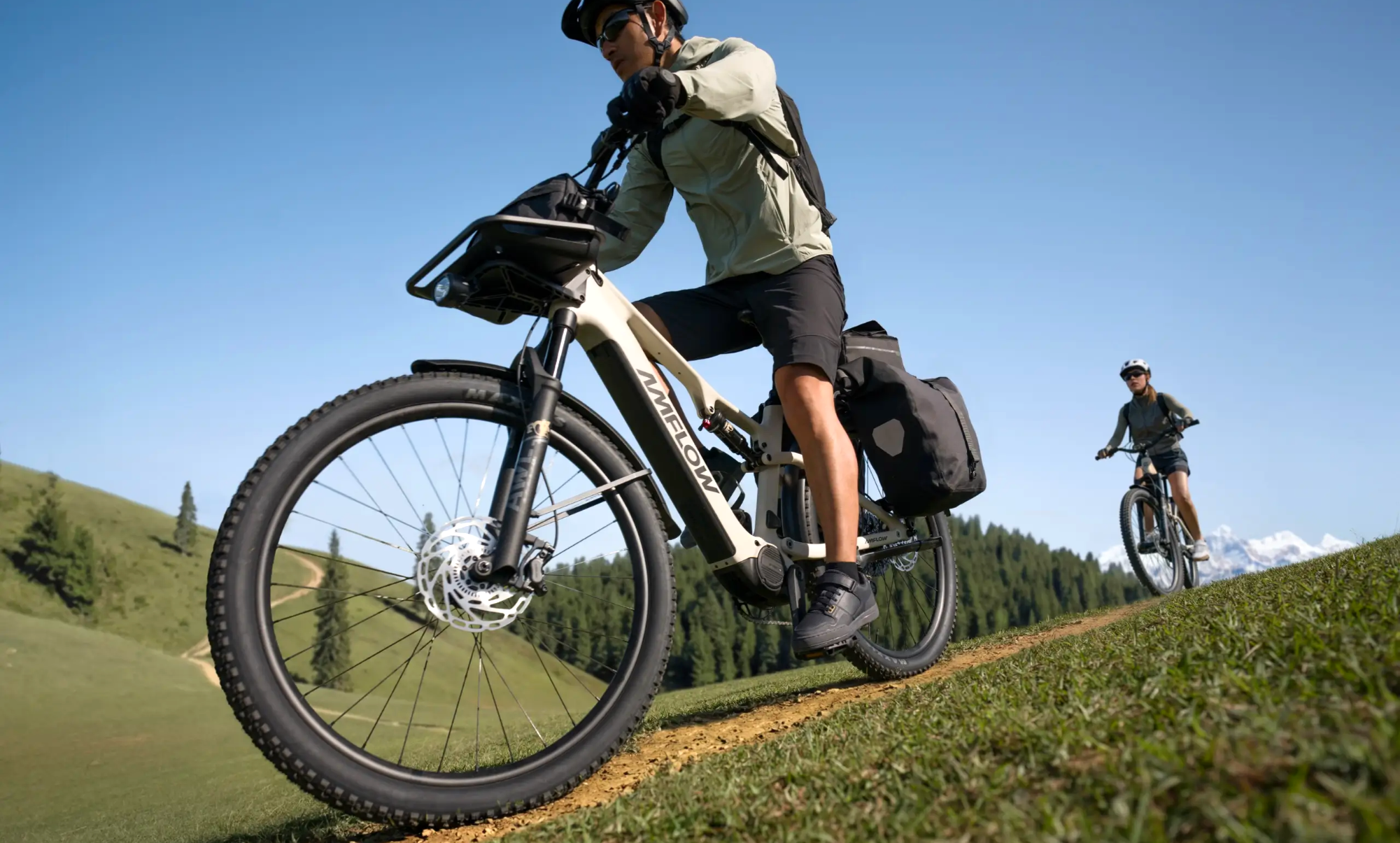 Dos bicicletas trekking muy potentes, separadas por 2.100 euros (Foto: AMFLOW).