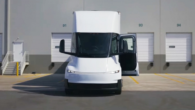 tesla semi camion electrico conduccion autonoma plazo elon musk 2