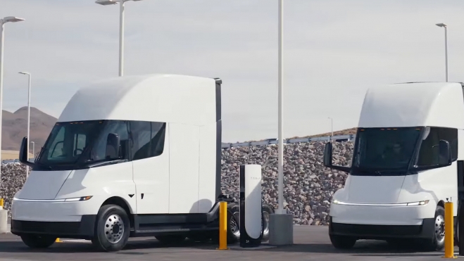 tesla semi camion electrico conduccion autonoma plazo elon musk 3