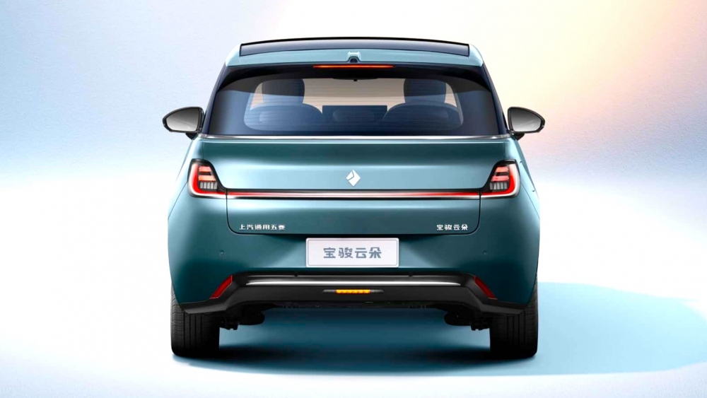 Wuling Cloud Por sólo 13.000 € reviven el coche más feo de la historia amenaza BYD (4)