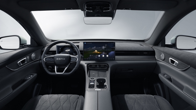 EBRO s800 PHEV 2027 Interior