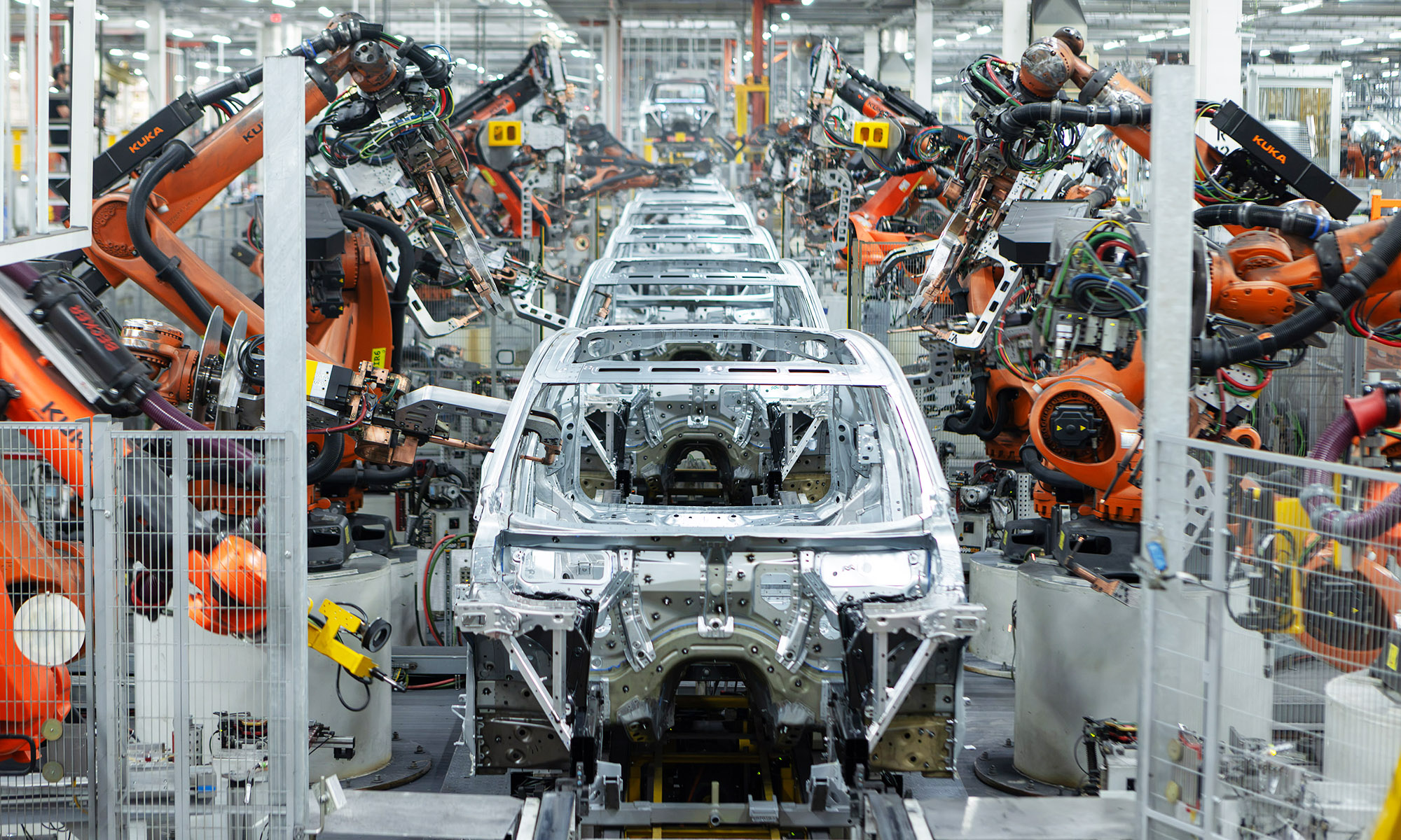 BMW eliminará 8.000 puestos de trabajo en todo el mundo.